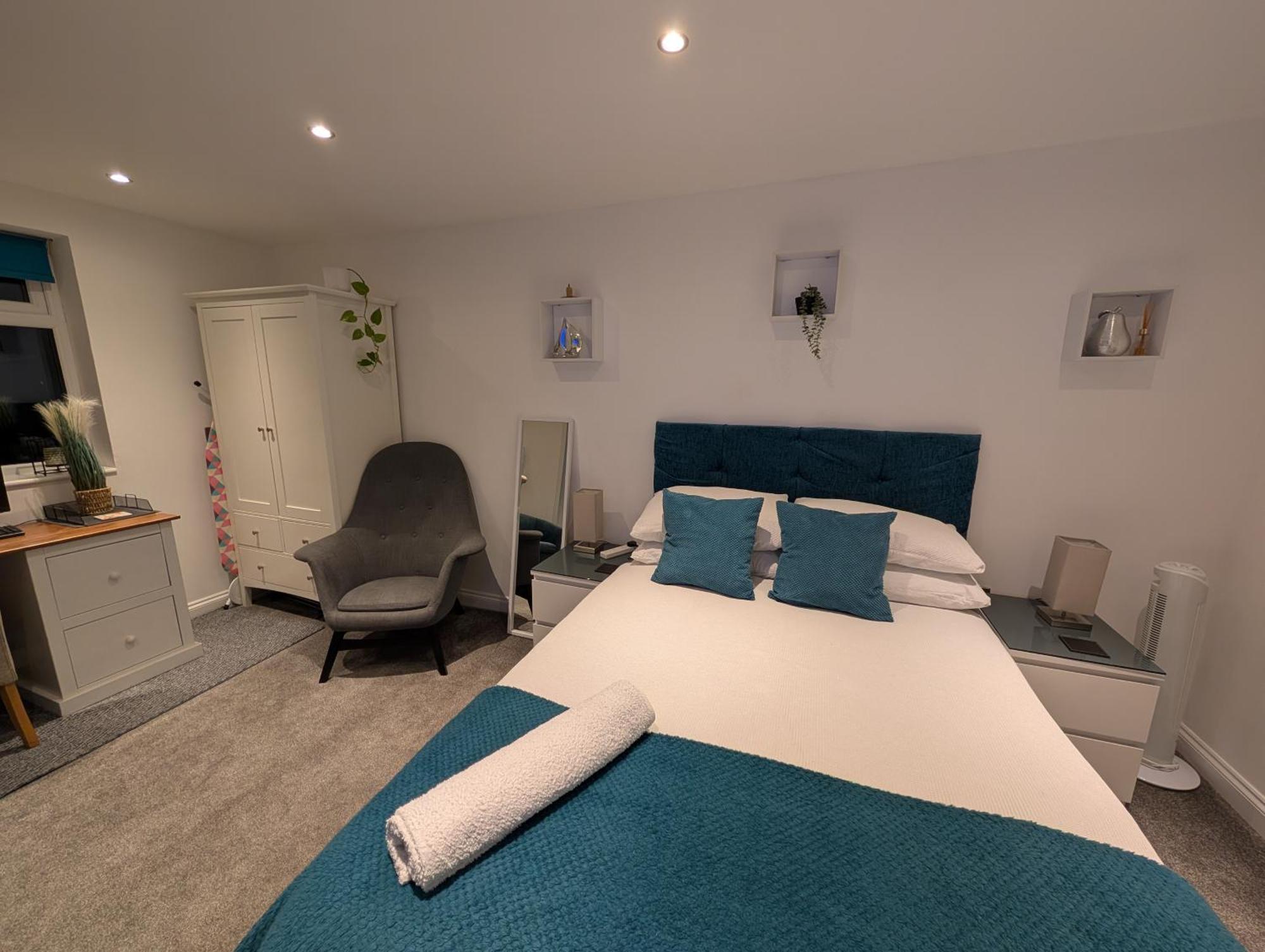Self-Contained Annex, With Parking. Apartment Sittingbourne Exterior foto